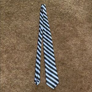 Gorgeous Blue Ike Behar New York Tie